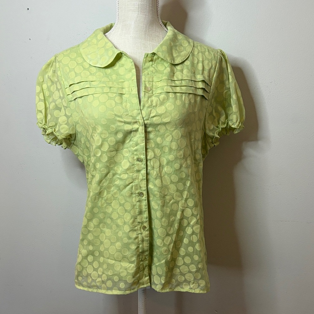 Light Green Polka Dot Short-Sleeve Button-Up Blouse